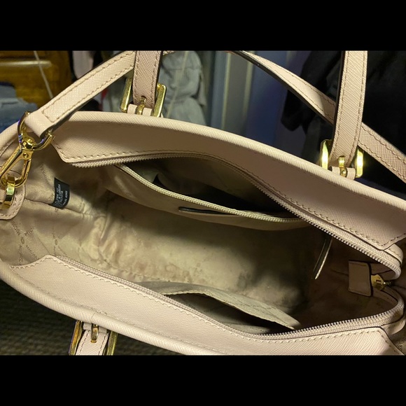 Brand new hardly used Michael Kors small,light pink (blush) purse and wallet set - Picture 2 of 3